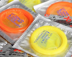 презервативы width=