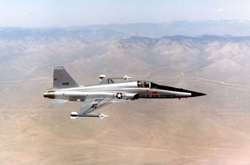 Northrop F-5 width=