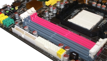 AMD Phenom II DDR2 или DDR3 width=