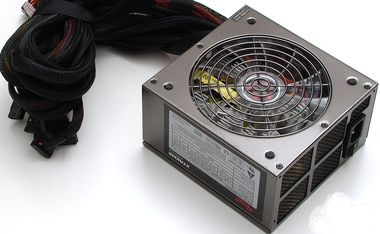 Rosewill Xtreme RX950-S-B width=
