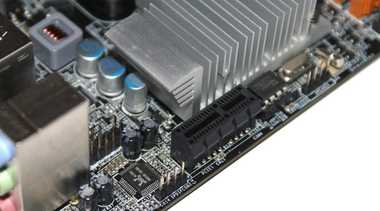 ZOTAC GeForce 8200-ITX WiFi AM2+ width=