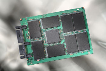 Сверхскоростные flash-носители от Intel и Micron