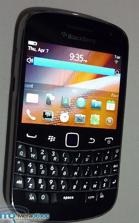 BlackBerry Bold Touch и BlackBerry Touch width=