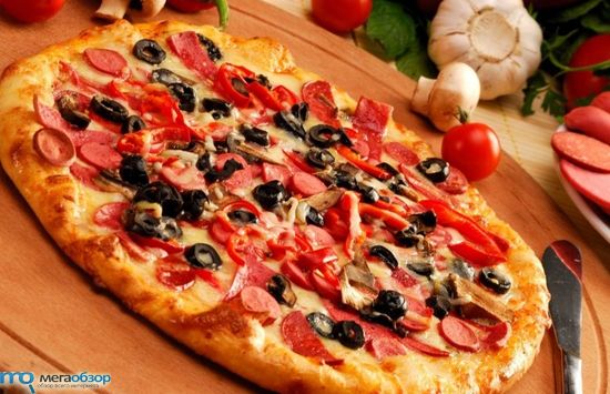 Пицца становится безумно популярной в кафе и ресторанах width=