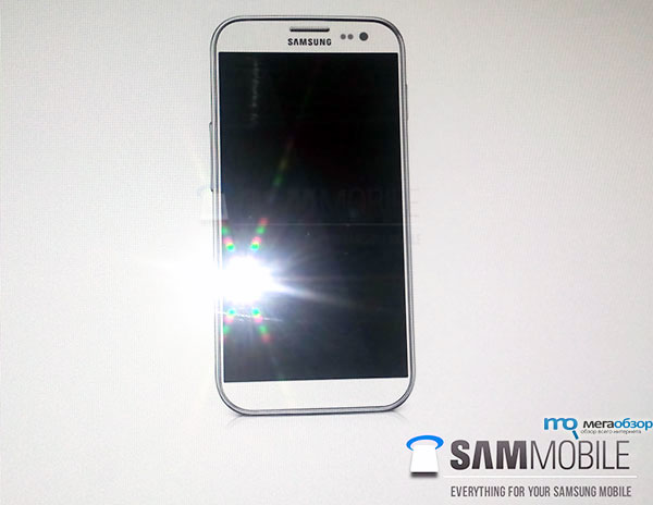 Первая фотография смартфона Samsung Galaxy S4 width=