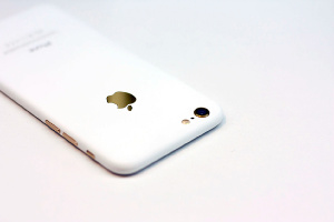 Apple выпустит глянцево-белые iPhone 7 и iPhone 7 Plus