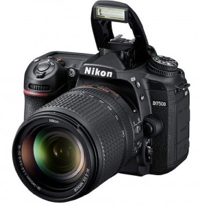 Nikon D7500 официально представили