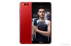 Ярко-красный Huawei Honor 7X выходит в России