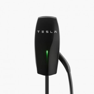 Автомобильное зарядное устройство от Tesla