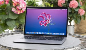 Пользователи жалуются на низкое качество камеры в MacBook Air 2018