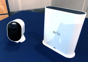 Беспроводная и водонепроницаемая видеокамера Arlo Ultra