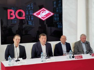 BQ и ХК «Спартак» подписали договор о партнерстве. Первый взгляд на BQ Magic C и Magic S