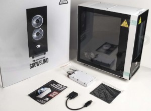 iBuyPower начала продажи корпусов Snowblind с LCD-панелями