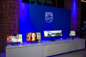 AOC и Philips показали новые модели мониторов на 2019-2020 гг