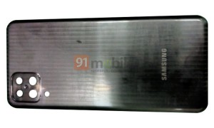 Samsung готовится выпустить еще один смартфон батареей на 7000 мАч