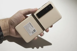 Складной смартфон TCL Flex V обойдется в $600