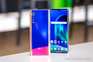 LG Velvet получил обновление Android 12