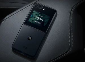 Складной смартфон Motorola Razr 2022 вышел в Европе 
