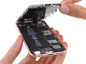 Apple выиграла суд - за замедление старых iPhone ей ничего не будет