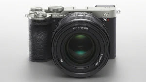 Компактная камера Sony A7CR получила 61-Мп матрицу