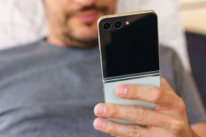 Samsung готовит к релизу смартфон Galaxy Z Flip6 FE