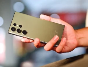 Золотистый Samsung Galaxy S24 Ultra показали на рендере 