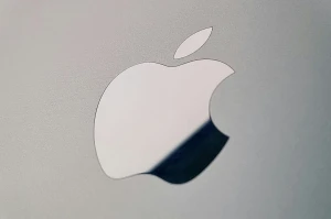 Apple работает над складным iPhone