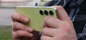 Samsung Galaxy A55 показали на живых фотографиях