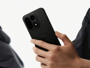 OnePlus 15T получит небольшой экран