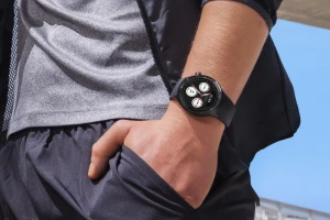 Motorola представила умные часы Moto Watch