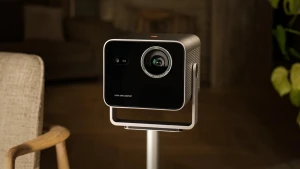Представлен портативный проектор Leica Cine Compact 1