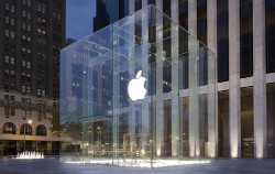 Apple удалось увеличить прибыль до 10,7 млрд долларов