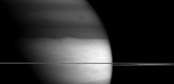 NASA опубликовало фото Сатурна под новым ракурсом