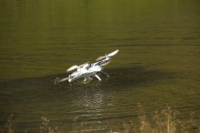 Создан квадрокоптер, способный взлетать из под воды