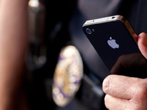 СМИ: ФБР заплатило хакерам за помощь во взломе iPhone террориста