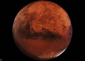 Hubble сделал новые фото Марса во время сближения с Землей