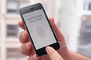Apple изменила правила работы с Touch ID и цифровыми паролями