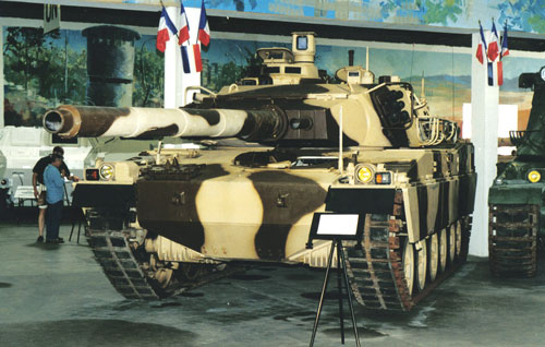AMX-40 width=