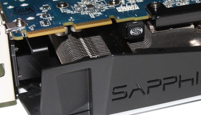 Sapphire Radeon HD 7970 width=