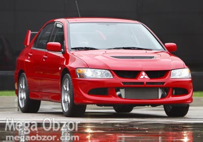 фото красного Mitsubishi Lancer Evolution