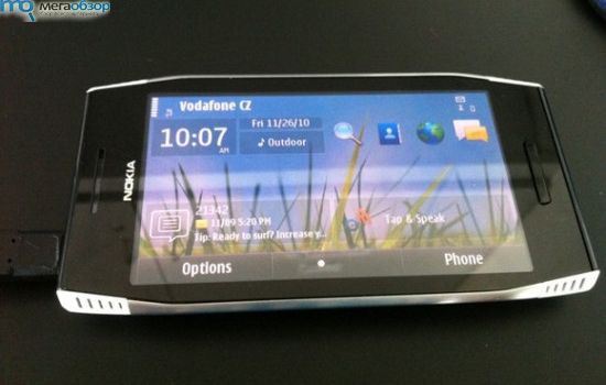 Огромный дисплей Nokia X7-00 и четыре динамика width=