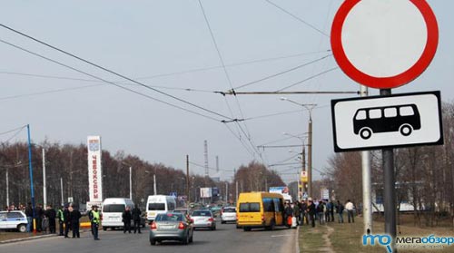 В Чебоксарах запретили проезд автобусов width=