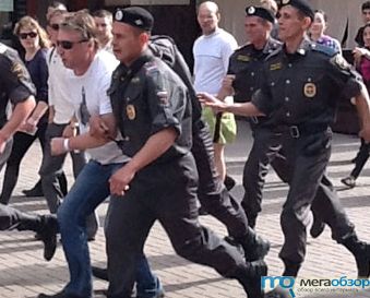 Полиция: боец ОМОН не избивал женщину на Арбате width=