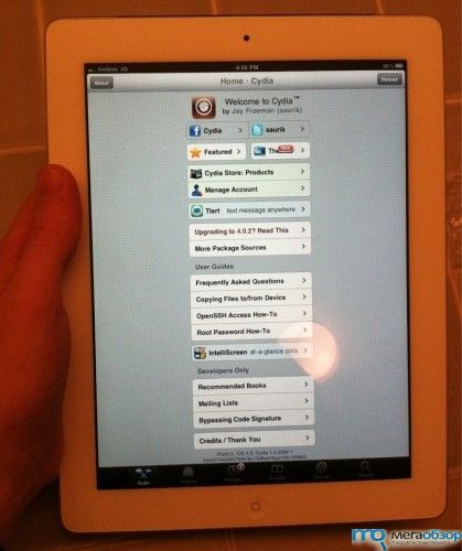 Планшет iPad 2 сразу после выхода успели взломать width=
