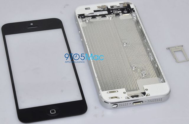 Черный и белый iPhone 5 width=