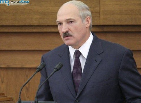 Лукашенко «плевать хотел» на мнение Запада width=