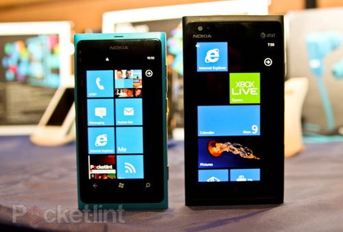 Windows Phone 7.8 на Nokia Lumia 900 width=