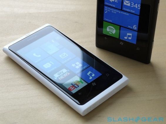 Windows Phone 8 width=