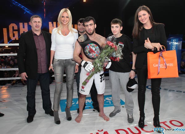 Виктория Лопырева провела Международный женский день на ринге width=