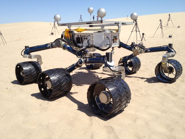 Марсоход MSL Curiosity успешно отработал первые 100 дней width=